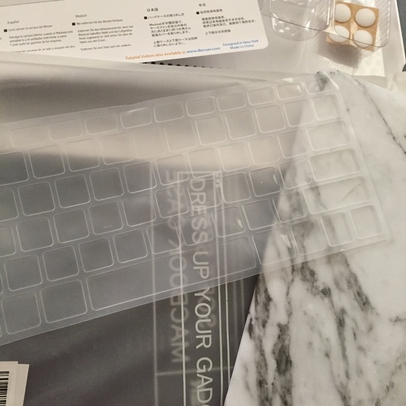 14 Inch Marble Slab in Grey Mac Book Case - Soft Skin by IBENZER - Picture 10 of 10